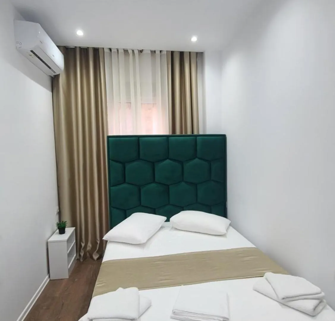 Affittacamere Luxury Room'S By Lika Sarandë
